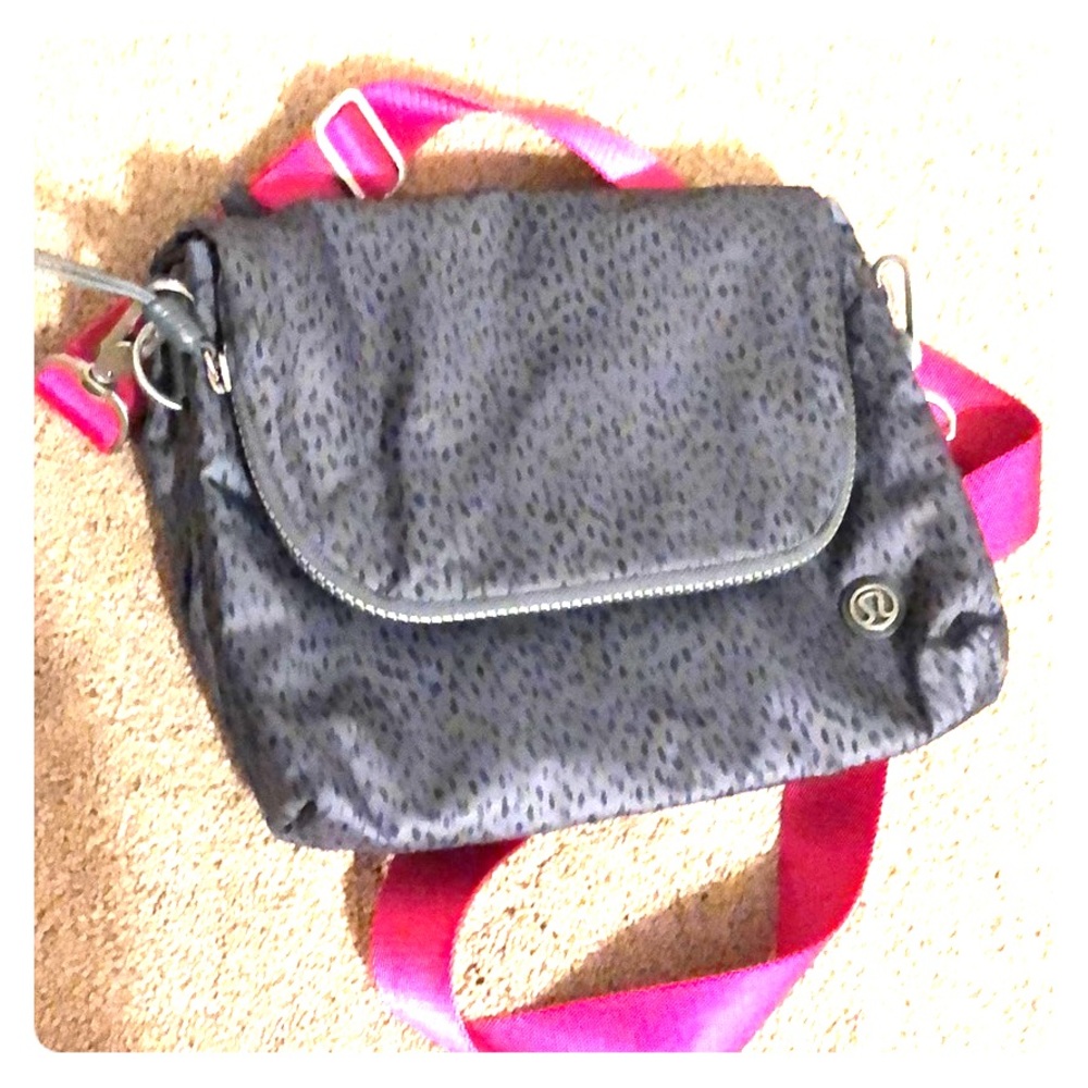Lululemon crossbody bag pink grey